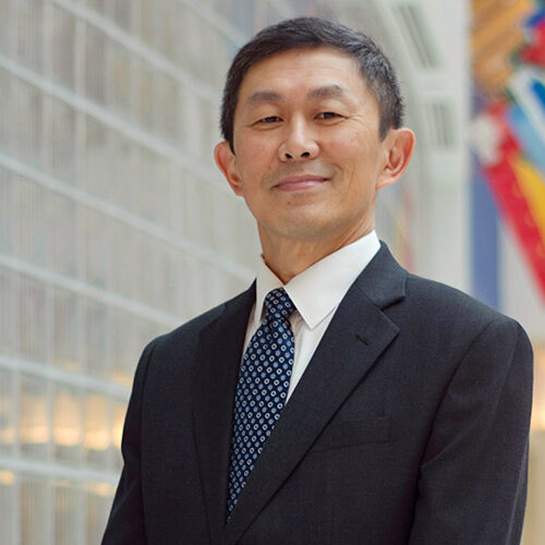 Headshot of Prof Wu