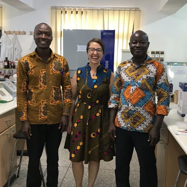 Denita Hadziabdic-Guerry with scientists in lab