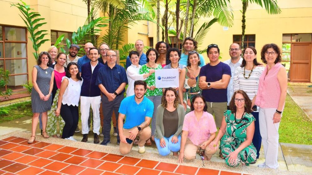 Group Amazonia Scholars with Fulbright sign